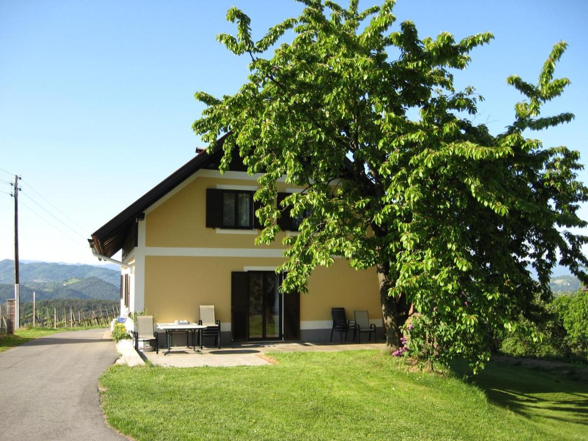 Gaestehaus Grasch Kitzeck im Sausal Luaran gambar