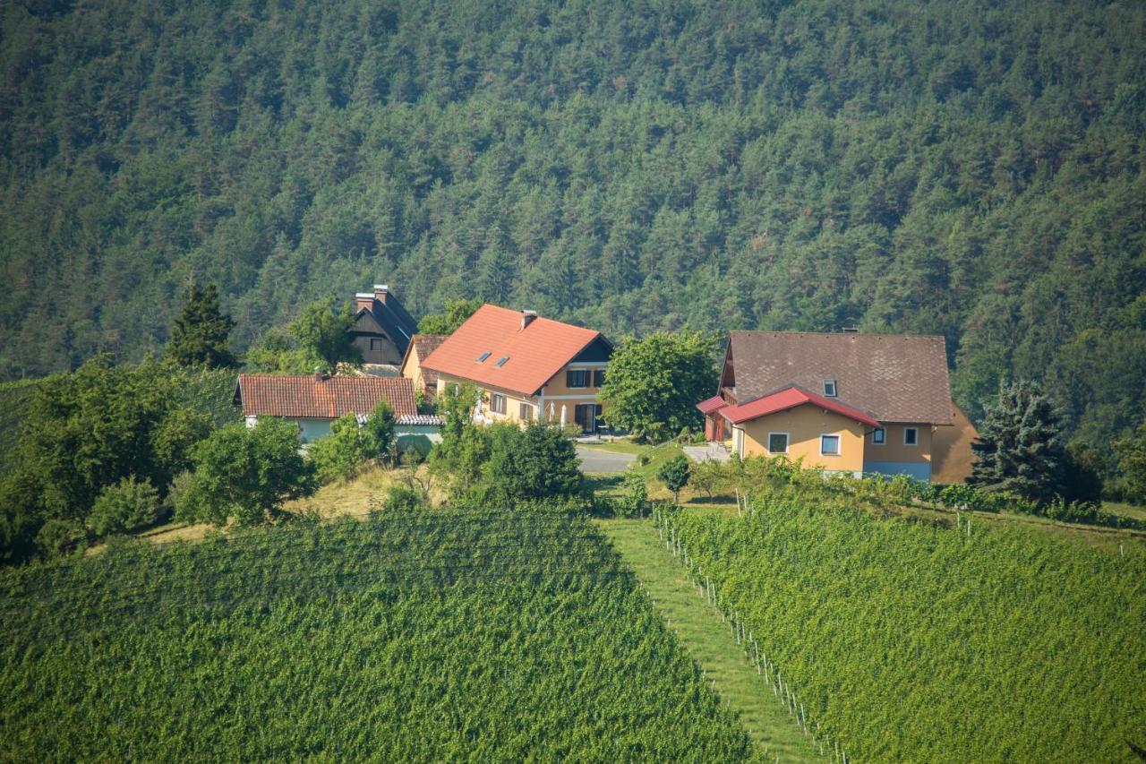 Gaestehaus Grasch Kitzeck im Sausal Luaran gambar